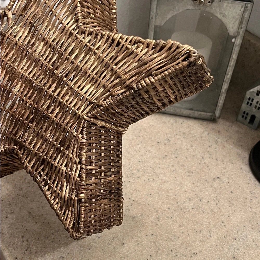 Star-Shaped Wicker Basket - Brown